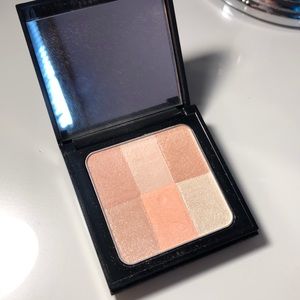 Bobbi Brown Brightening Brick
